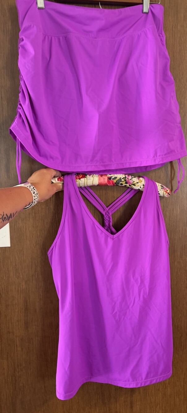 Kiava neon Purple two piece swim suit set tank top w/swim skort womans sz Large